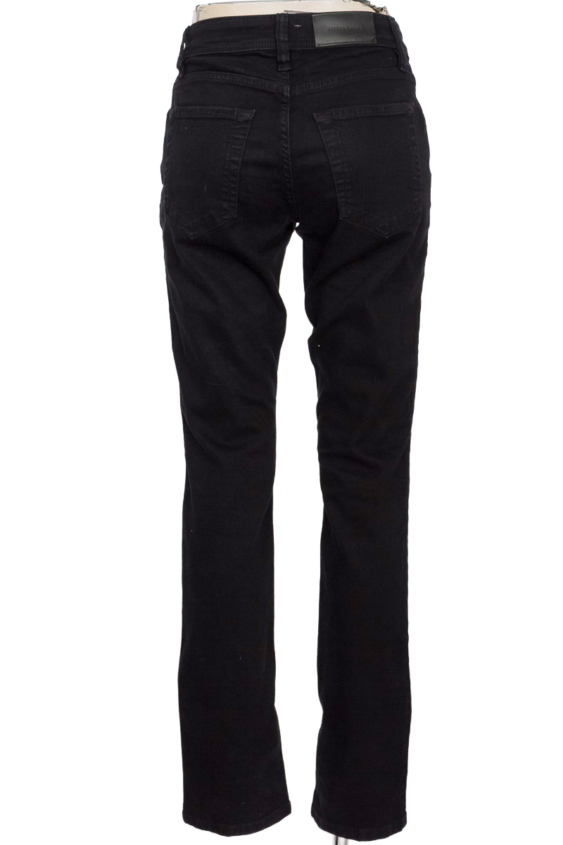 Jean color Negro - Arturo Calle