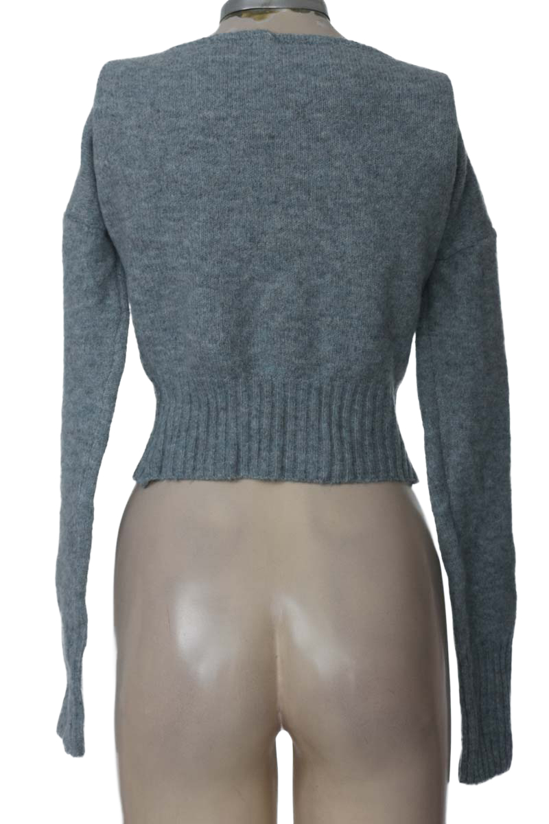 Sweater color Azul - Closeando