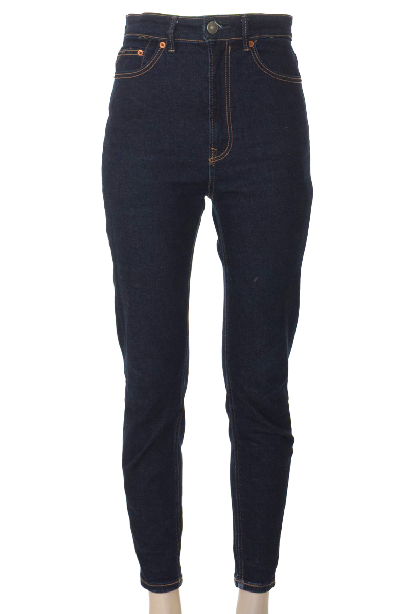 Pantalones color Azul - Stradivarius