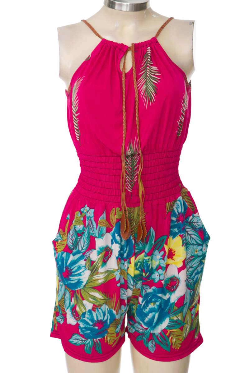 Vestido / Enterizo color Fucsia - Closeando