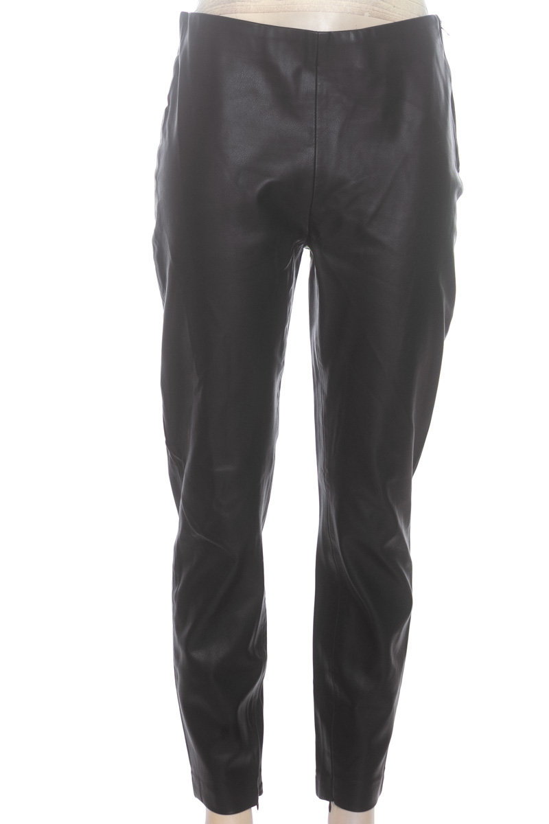 Pantalones color Negro - MNG