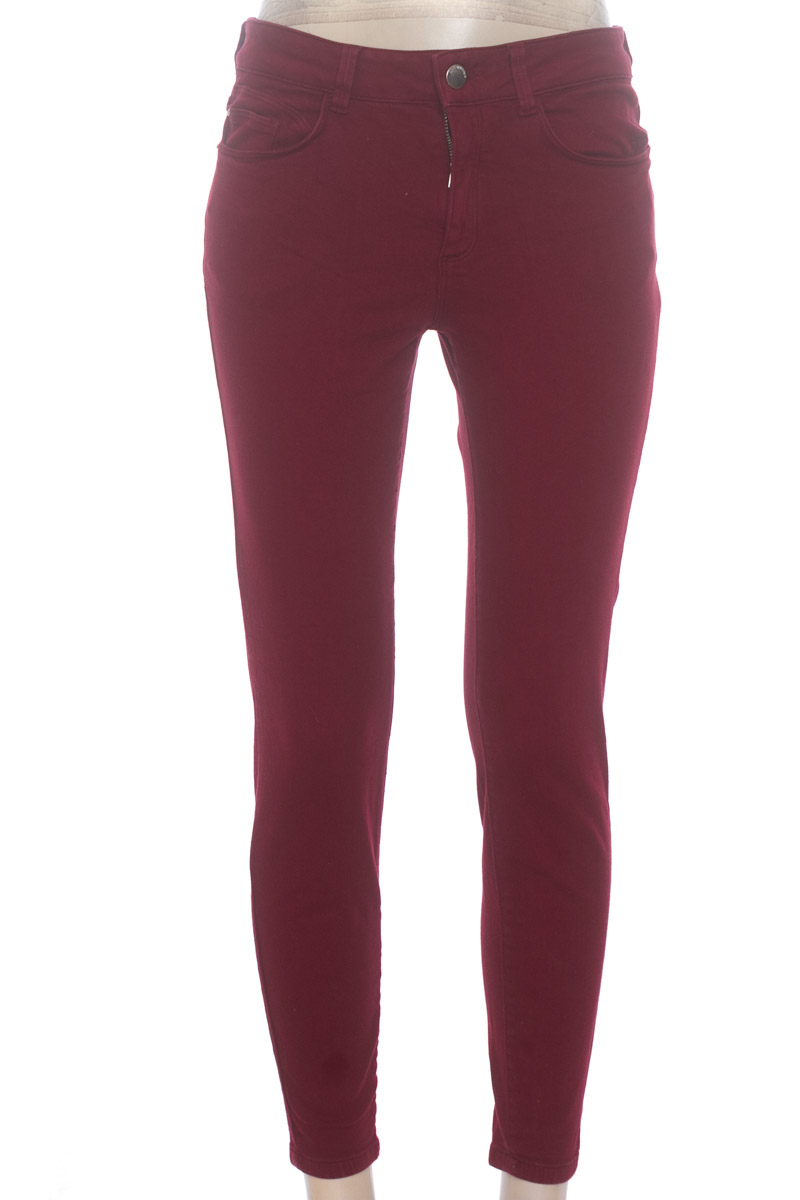 Pantalones color Vinotinto - Zara