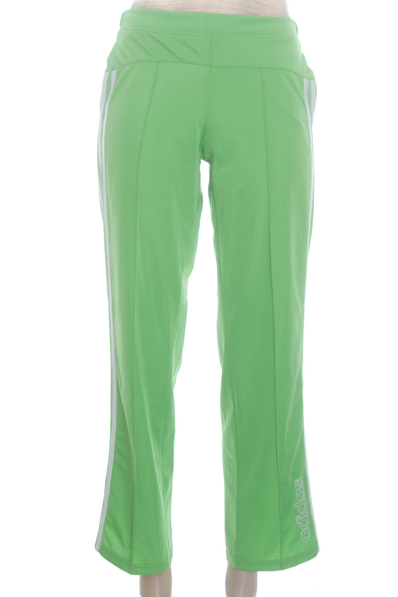 Ropa Deportiva / Salida de Baño color Verde - Adidas