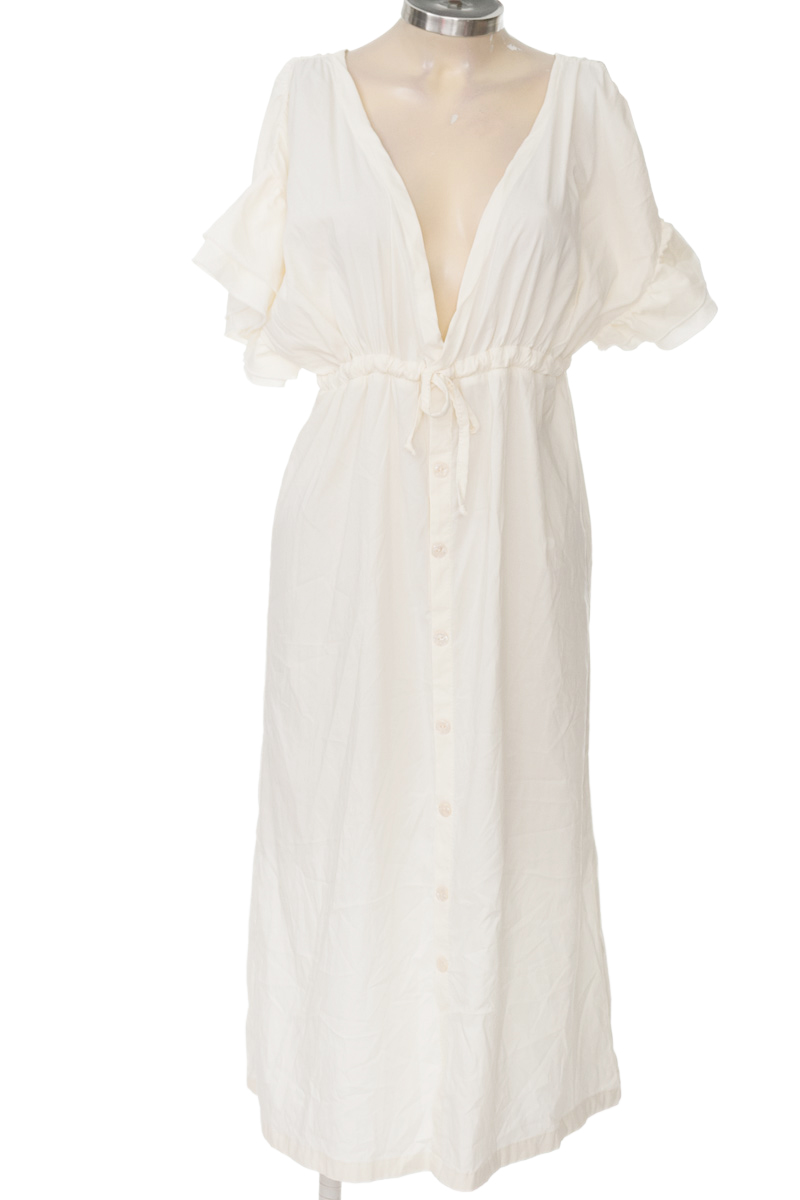 Vestido / Enterizo color Beige - Closeando