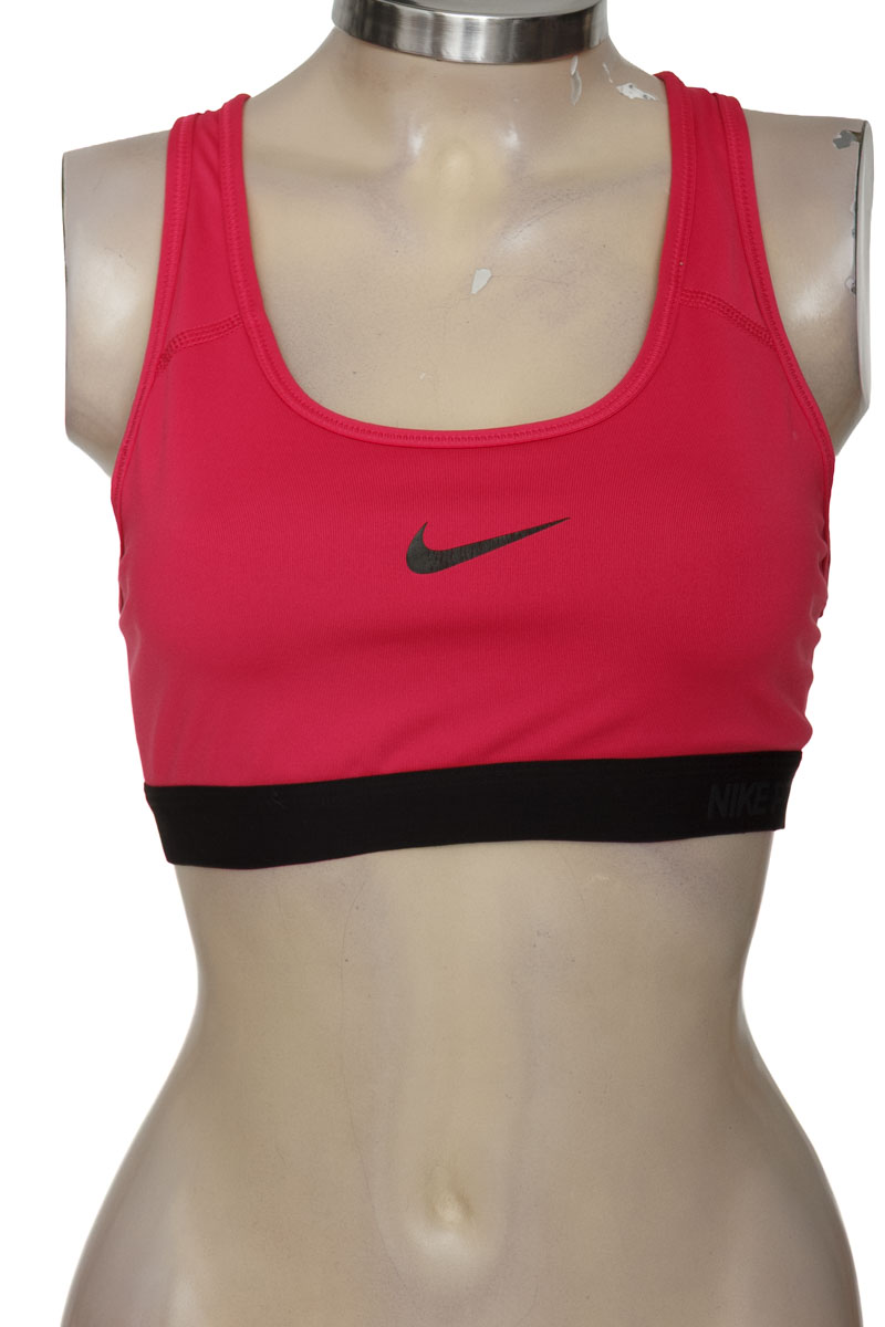 Ropa Deportiva / Salida de Baño color Fucsia - Nike