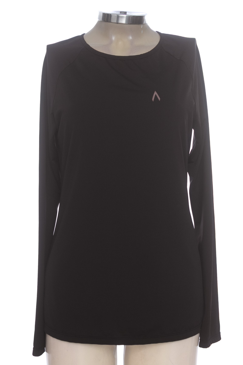 Ropa Deportiva / Salida de Baño color Negro - Closeando