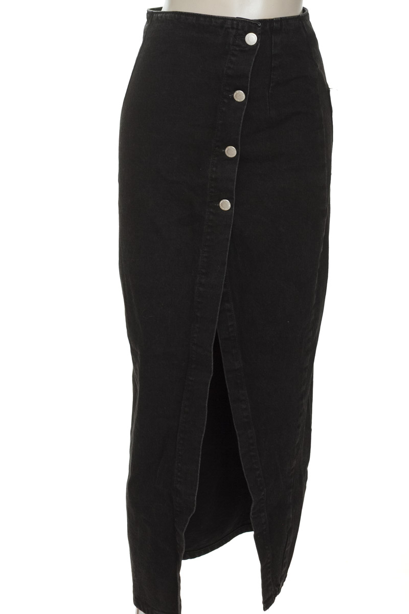 Falda color Negro - Zara