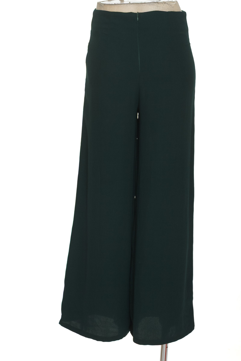 Pantalones color Verde - Petunia