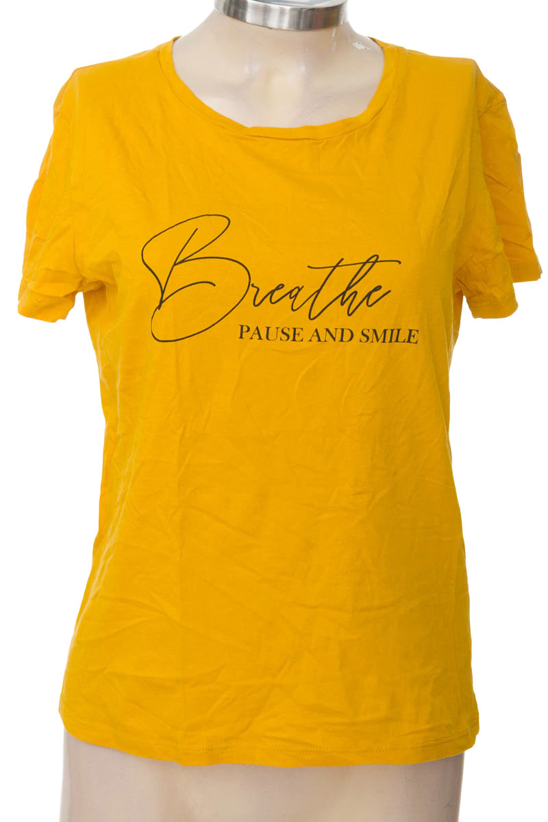 Top / Camiseta color Mostaza - Arkitect