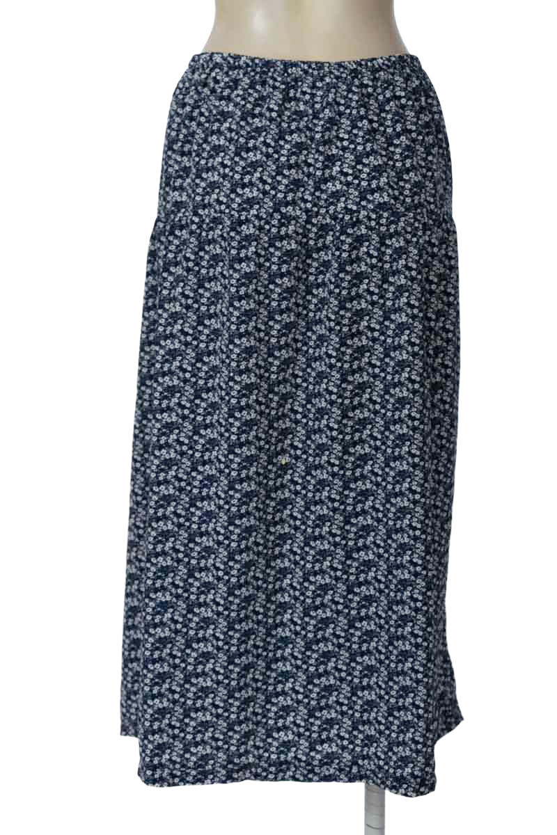 Falda color Azul - Closeando