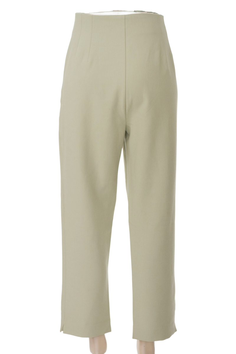 Pantalones color Verde - Stradivarius