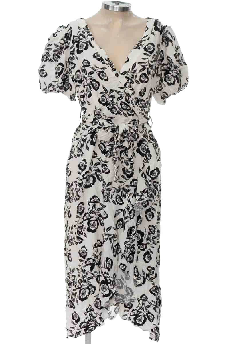 Vestido / Enterizo color Blanco - Basement