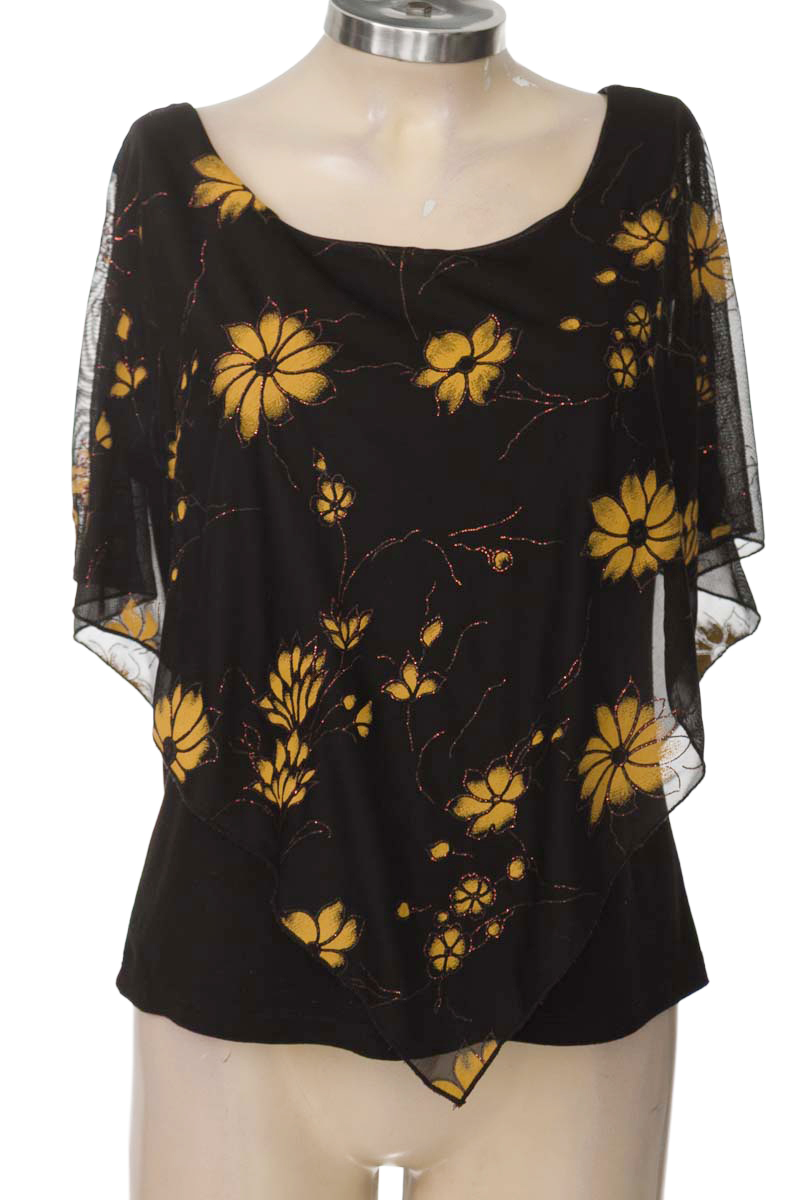 Top / Camiseta color Negro - LOLLOL