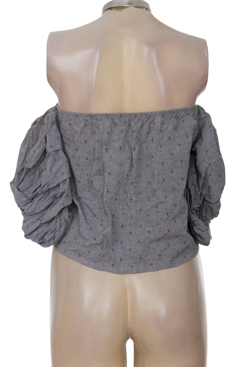 Top / Camiseta color Gris - B2PINK