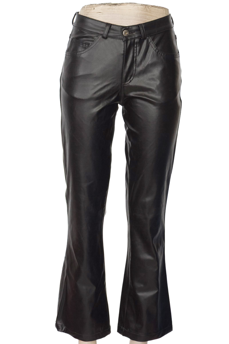 Pantalones color Negro - Mavi