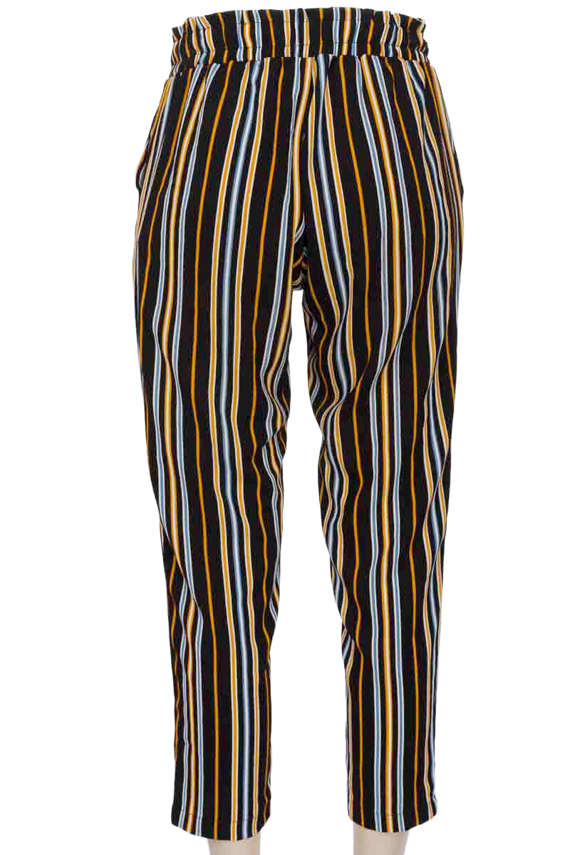 Pantalones color Negro - Ticket