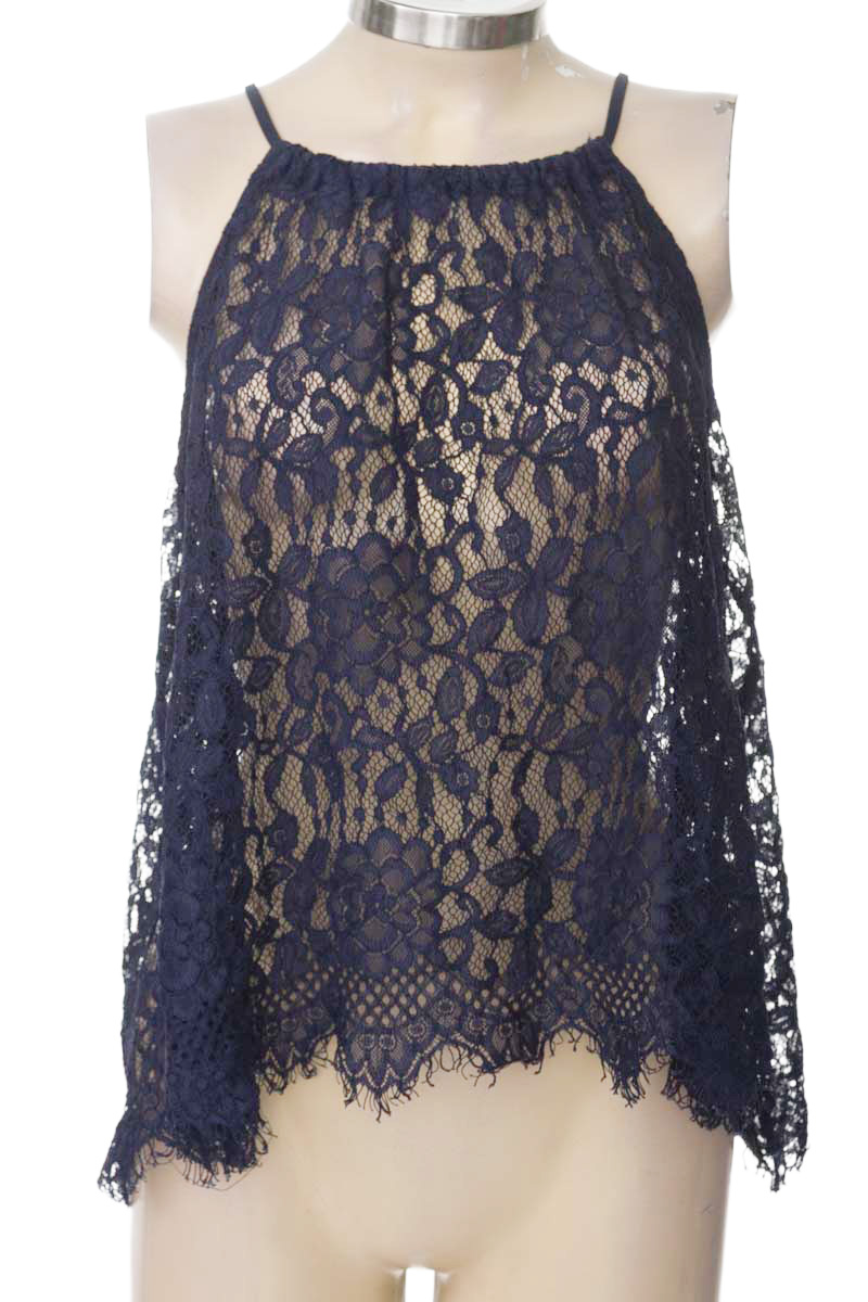 Top / Camiseta color Azul - Closeando