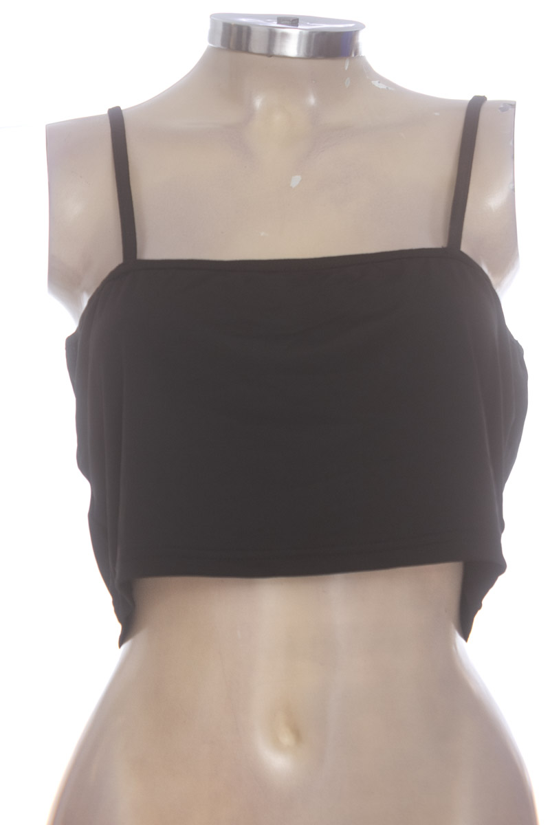 Top / Camiseta color Negro - Shein