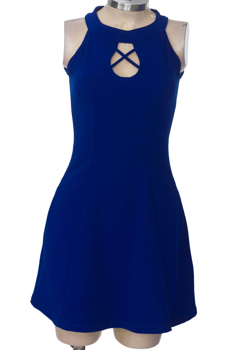 Vestido / Enterizo color Azul - Closeando