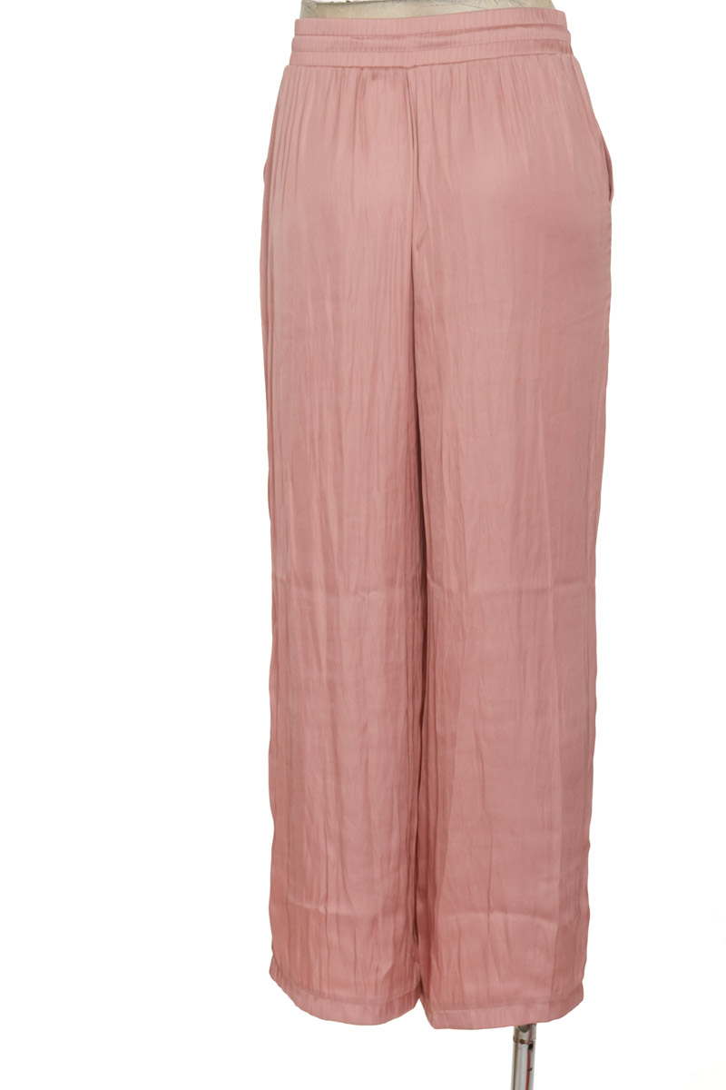 Pantalones color Rosado - Stradivarius