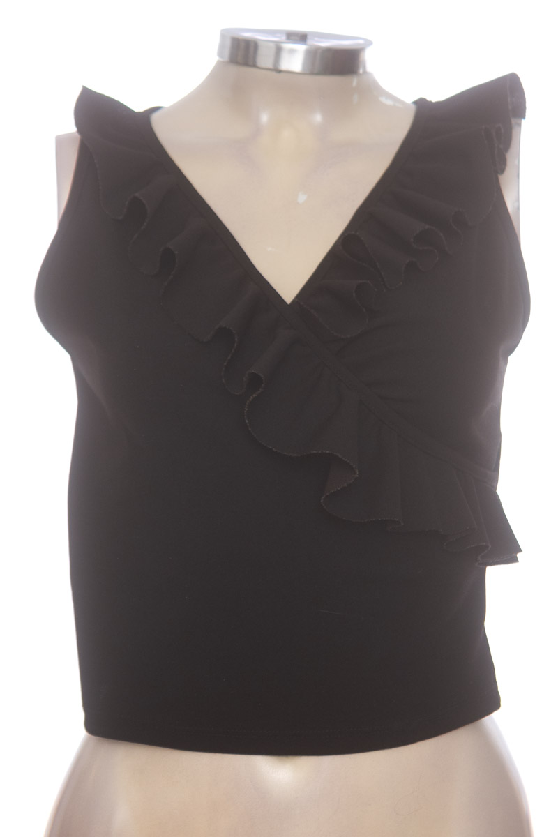 Top / Camiseta color Negro - Wanawa