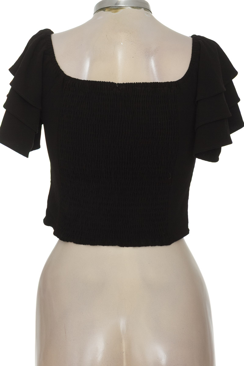 Top / Camiseta color Negro - Petunia
