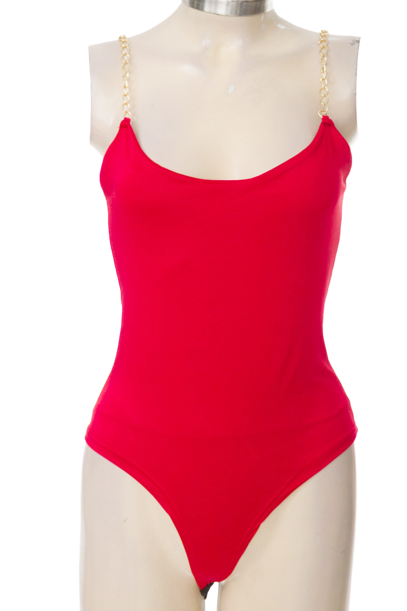 Top / Camiseta color Rojo - Closeando