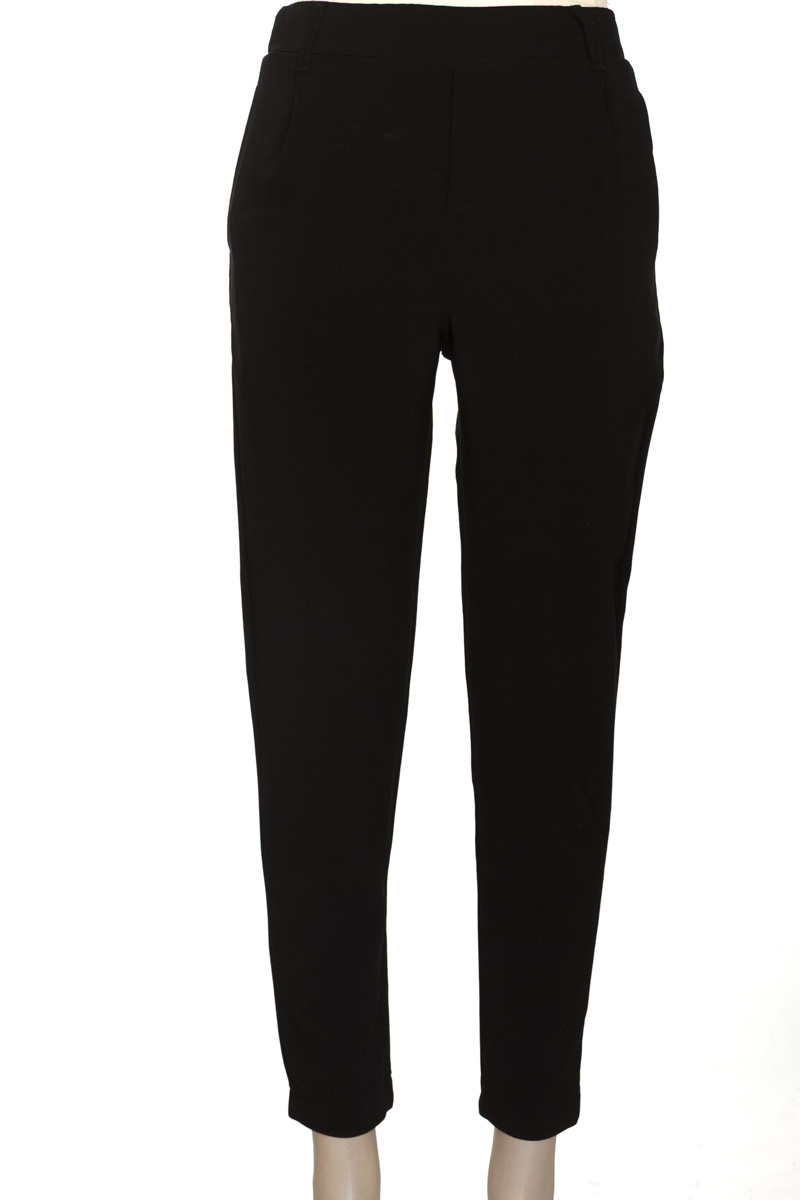 Pantalones color Negro - Plur
