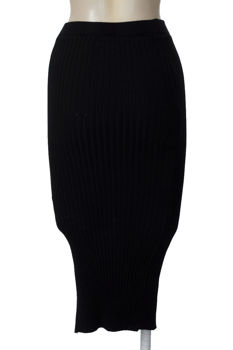 Falda color Negro - Closeando