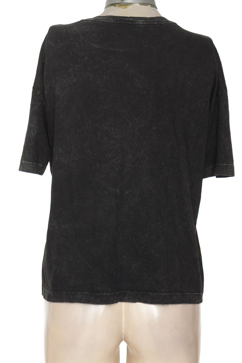 Top / Camiseta color Gris - NAF NAF