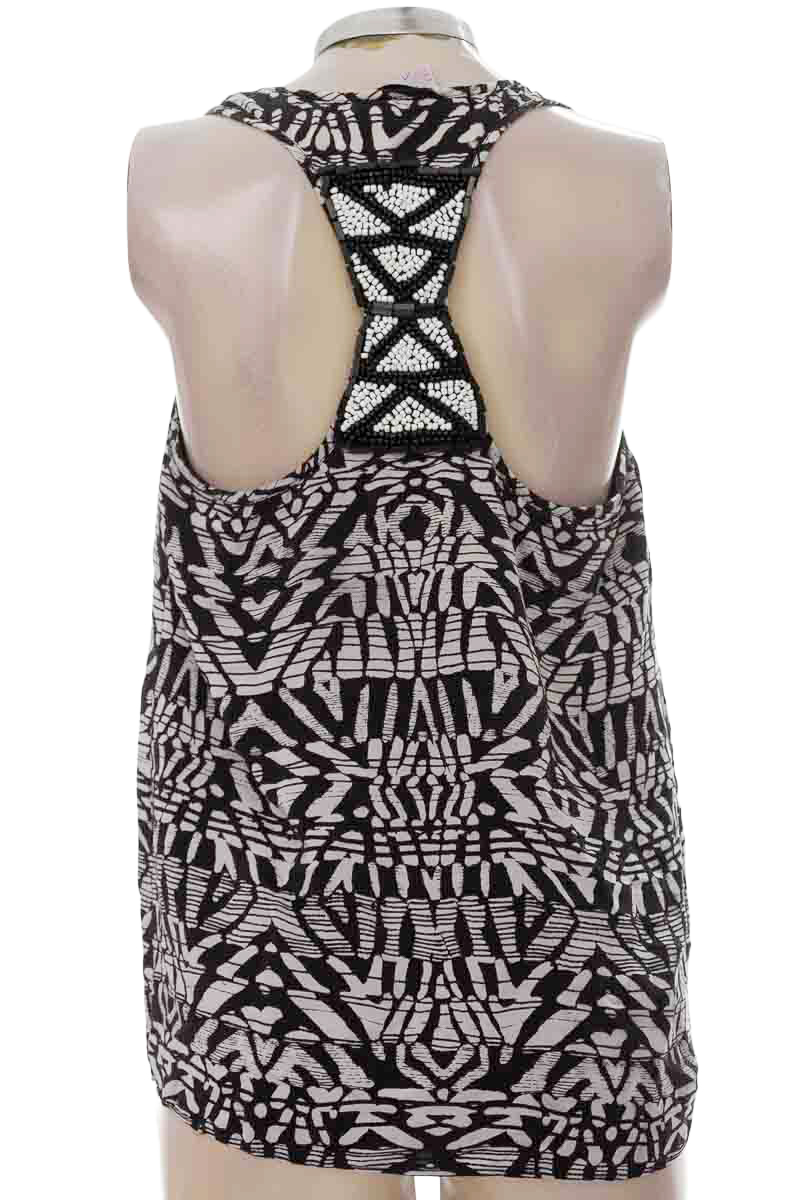 Top / Camiseta color Negro - Alice & Trixie