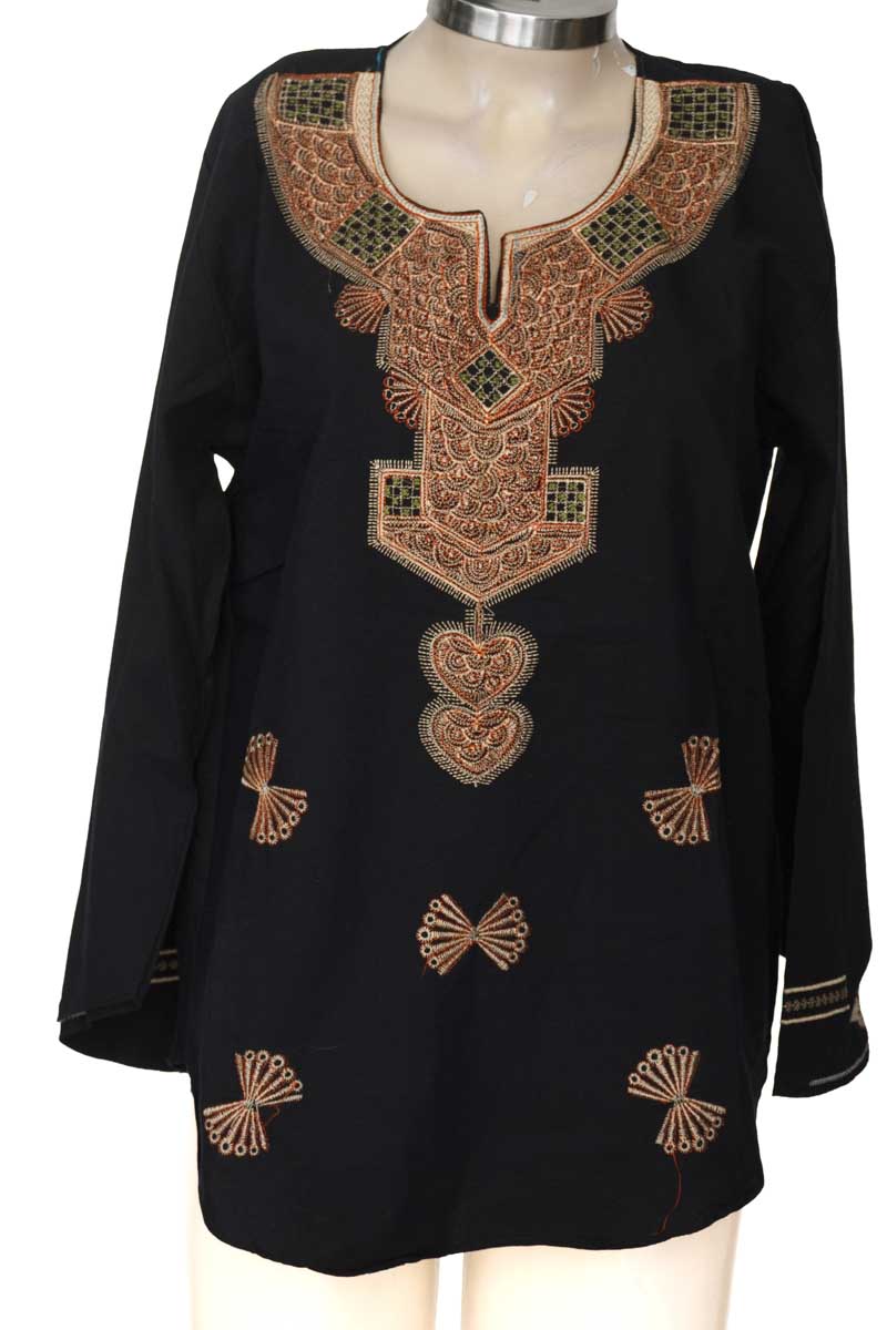 Blusa color Negro - Closeando