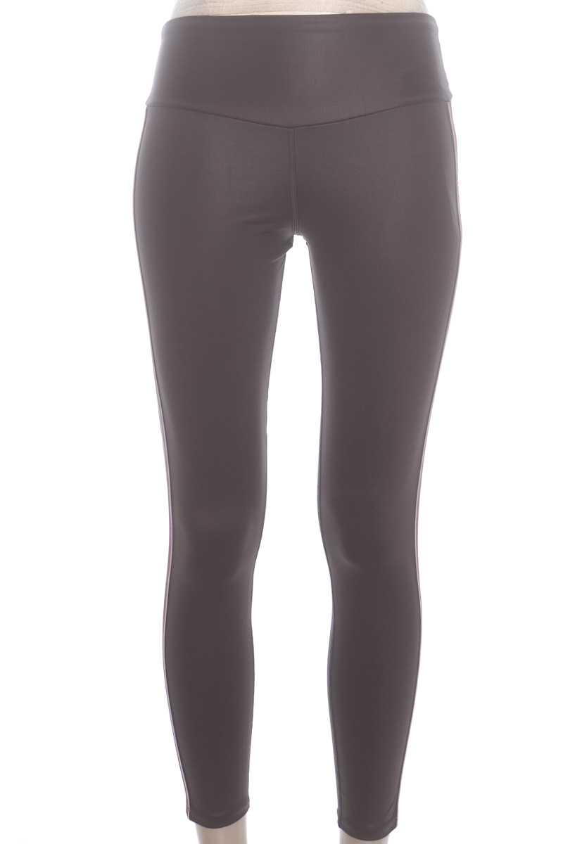 Ropa Deportiva / Salida de Baño color Gris - Chamela
