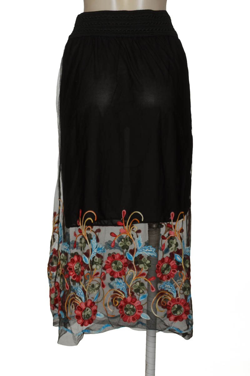 Falda color Negro - Closeando