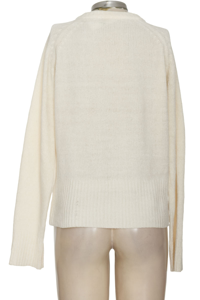 Sweater color Blanco - Closeando