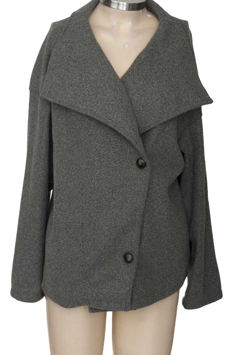 Chaqueta / Abrigo color Gris - Closeando