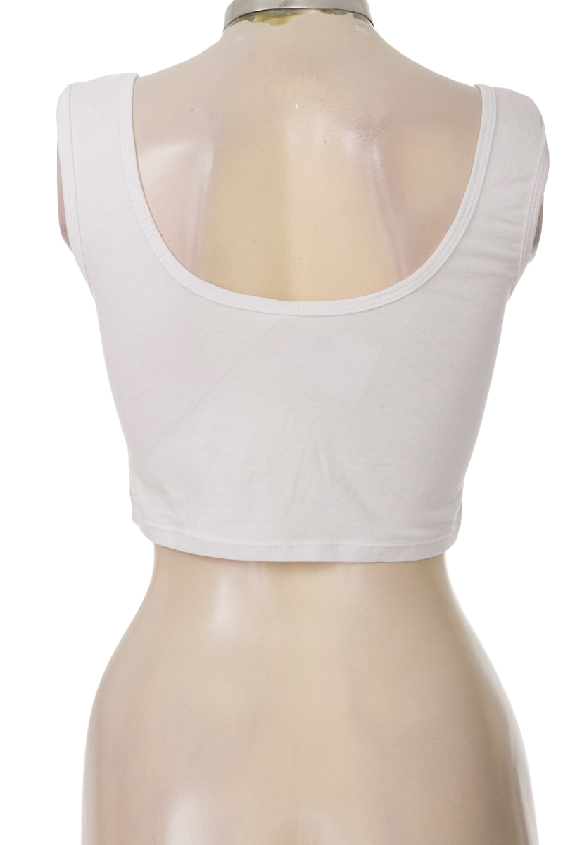 Top / Camiseta color Blanco - Closeando