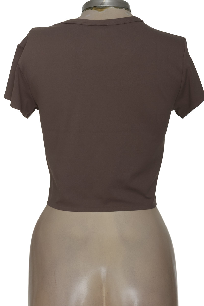 Top / Camiseta color Gris - UNIQLO