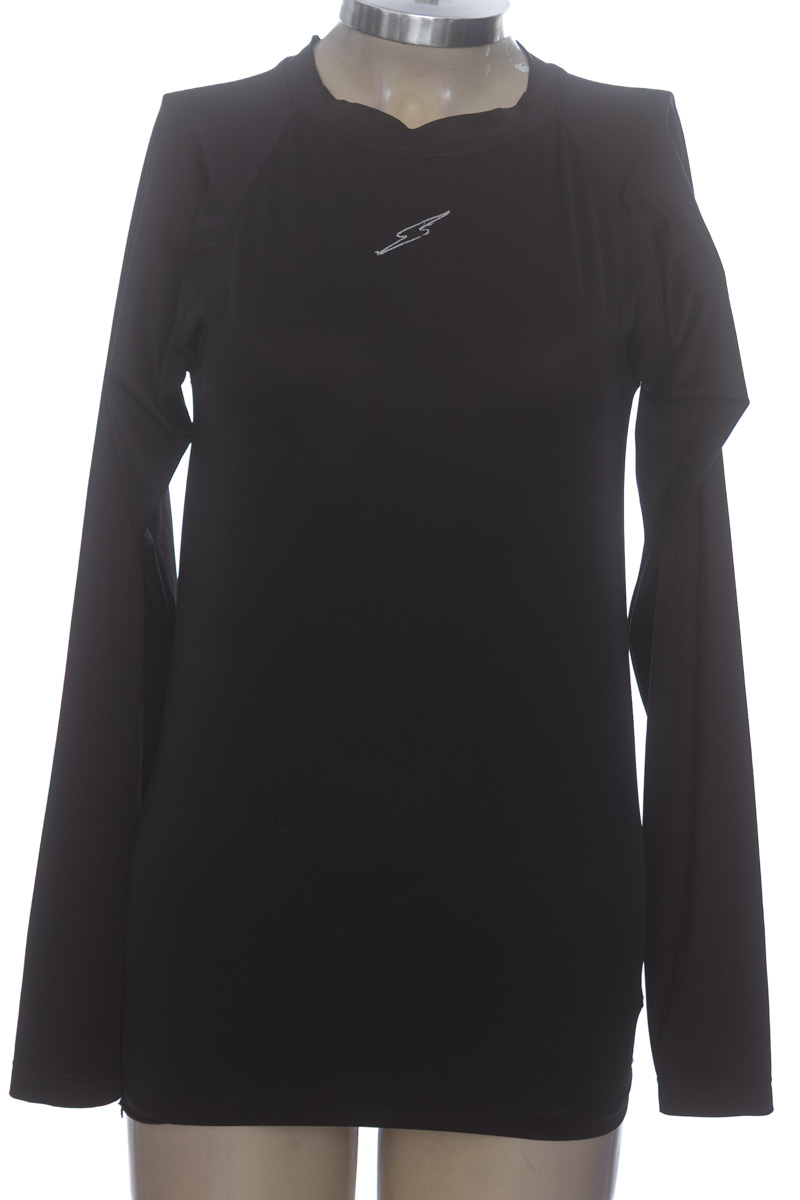 Ropa Deportiva / Salida de Baño color Negro - Closeando