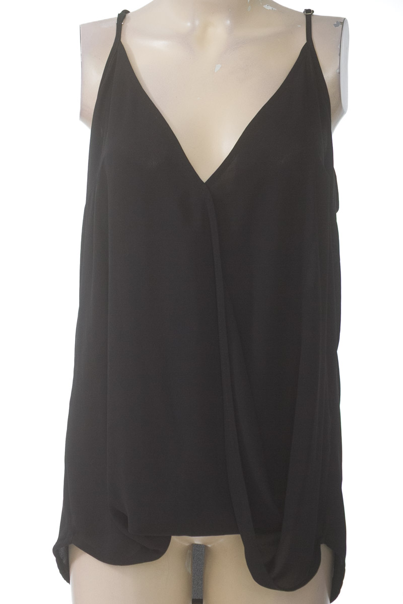 Top / Camiseta color Negro - Unipunto