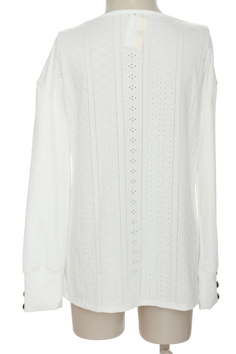 Sweater color Blanco - Closeando