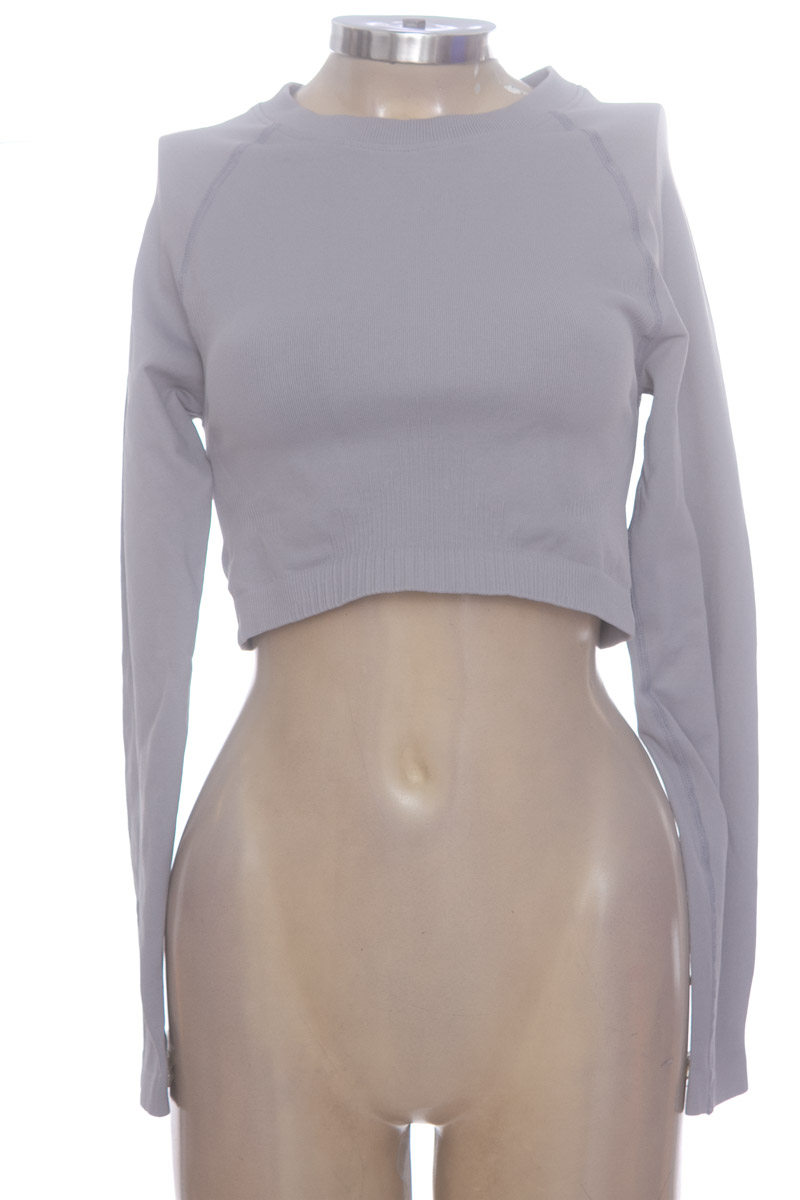 Ropa Deportiva / Salida de Baño color Gris - Closeando