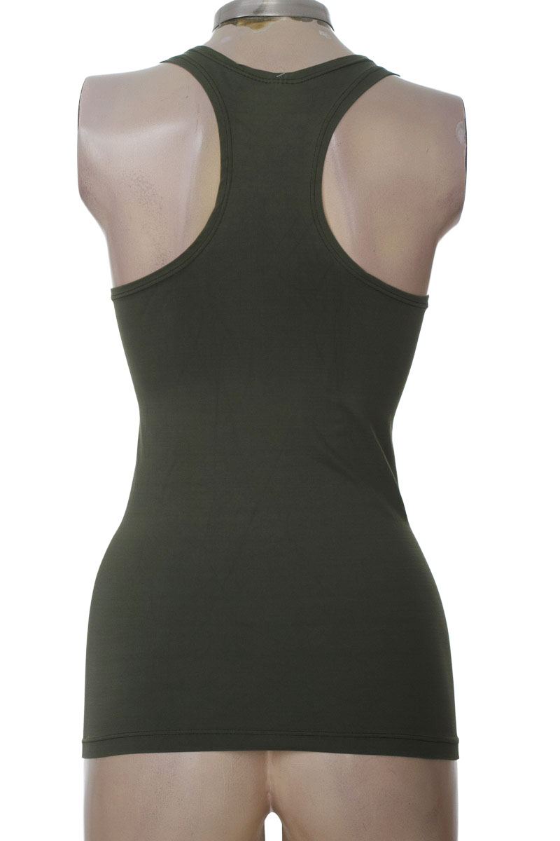 Top / Camiseta color Verde - Closeando