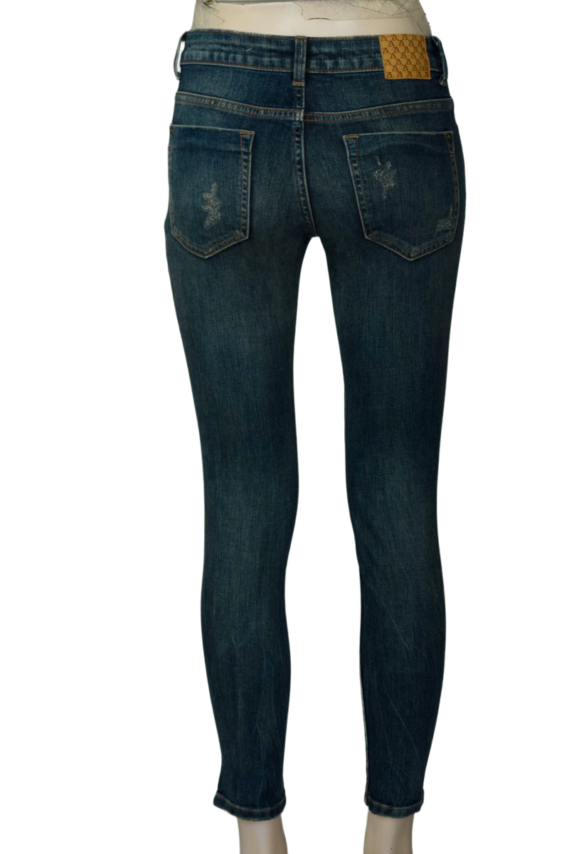 Pantalones color Azul - Zara