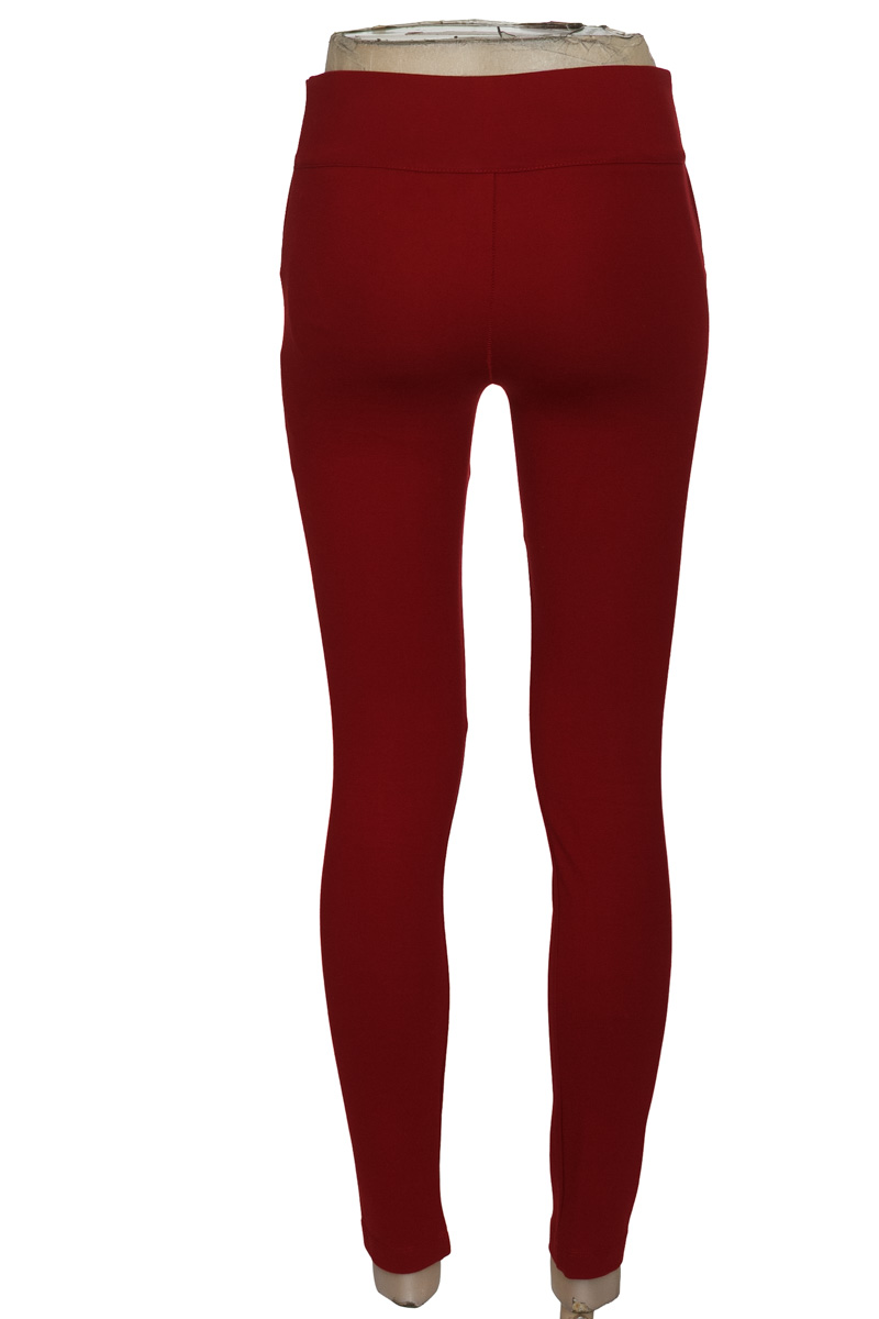 Pantalones color Vinotinto - Zara