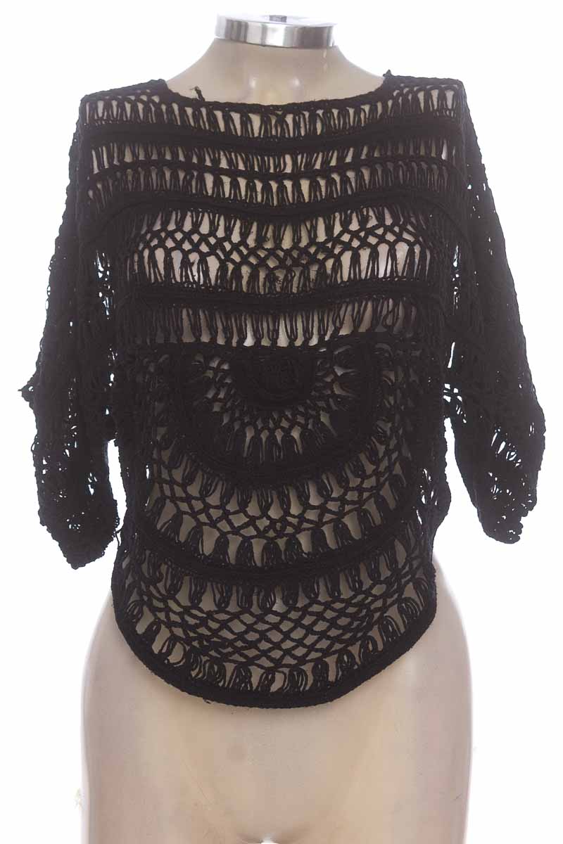 Top / Camiseta color Negro - Studio F