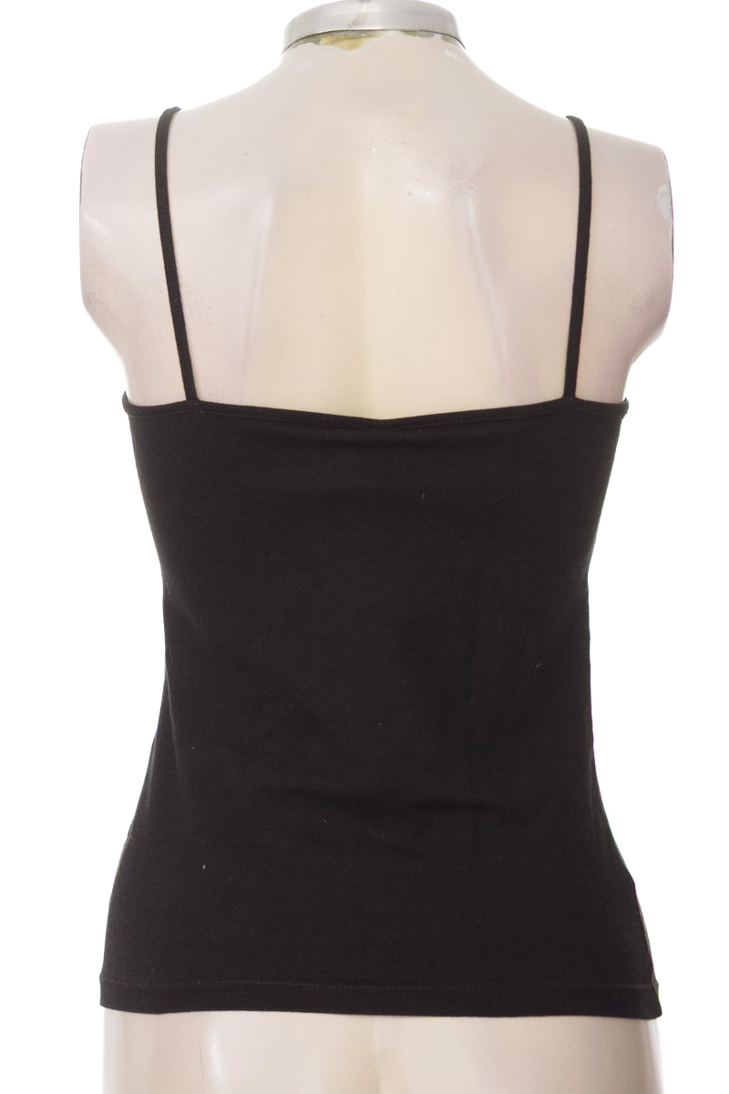 Top / Camiseta color Negro - Arkitect