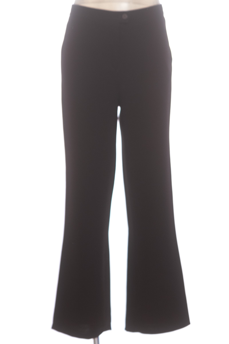 Pantalones color Café - Closeando