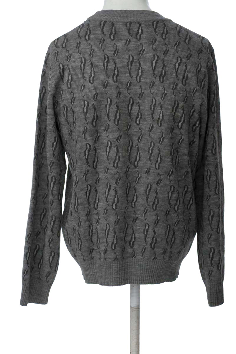 Sweater color Gris - Closeando