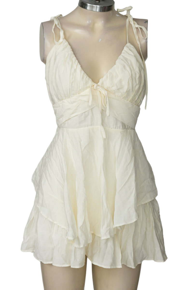 Vestido / Enterizo color Beige - High.Street